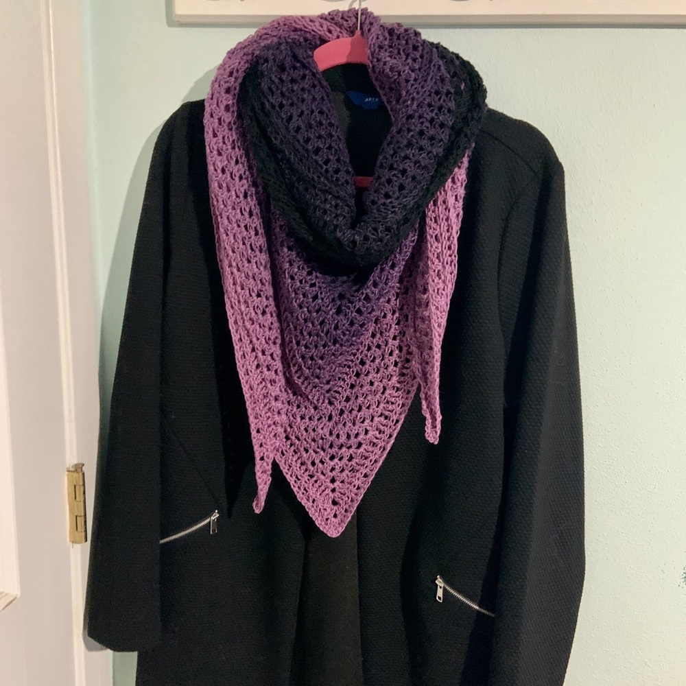 Handcrafted Scarf - Purple and Black - Picture 3 of 4